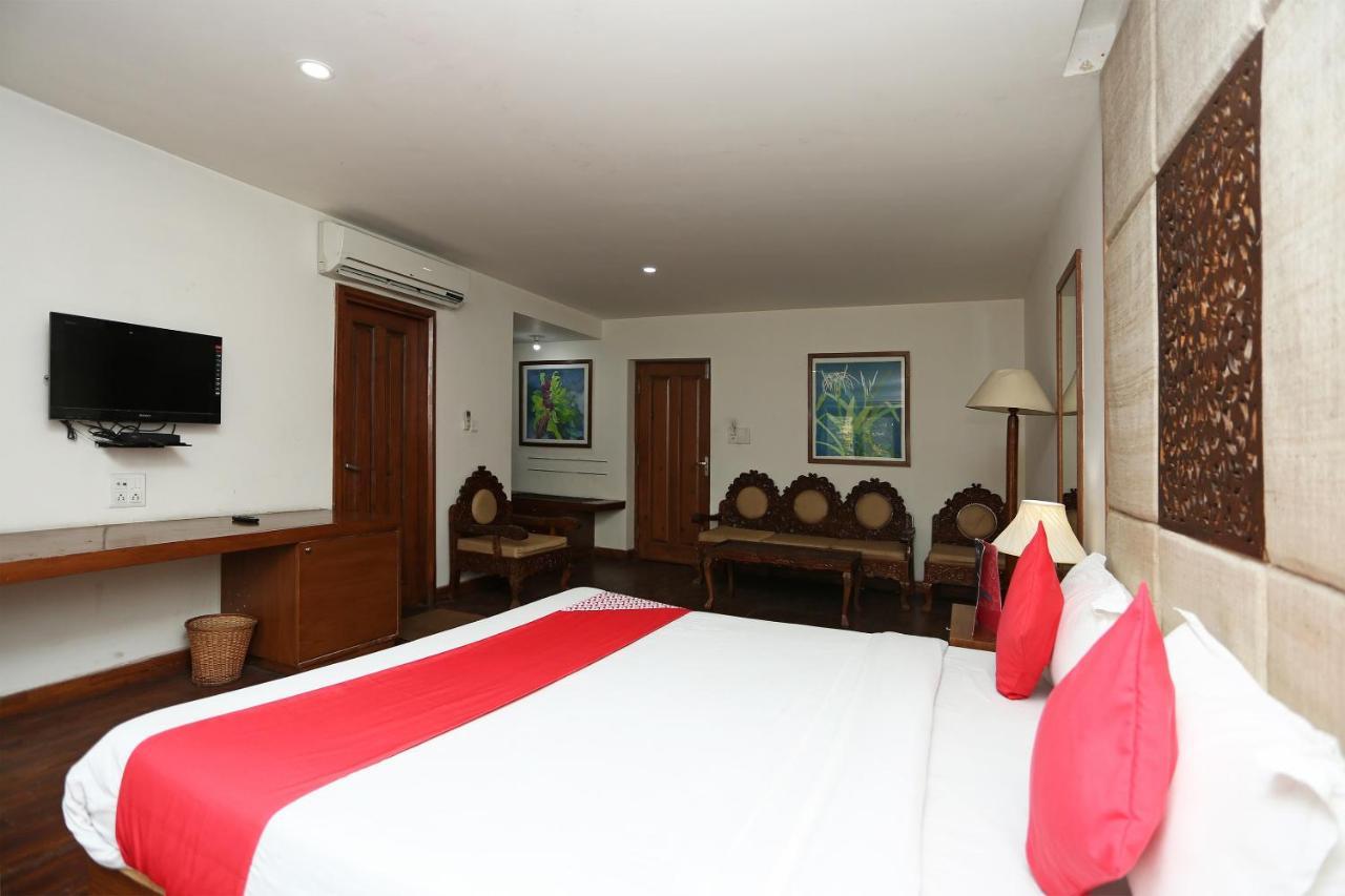 Oyo 27008 Paradise Gateway Hotel Srīnagar Exterior foto